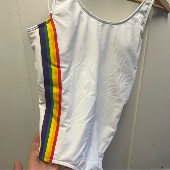 ⬇️$28 Abercrombie and Fitch white rainbow one piece swim suit size S - Picture 2 of 6